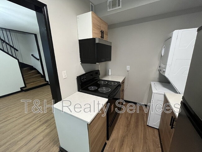 Building Photo - 1409 S Alabama St