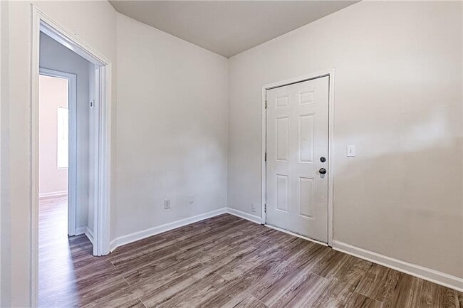 Building Photo - 987 Dimmock St SW
