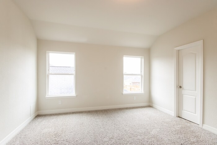 Building Photo - 22631 Rosebush Hl Rd