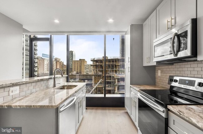 Building Photo - 60 N 23rd St