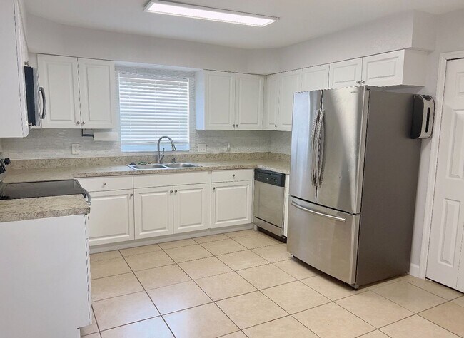 Building Photo - AUGUST MOVE IN FOR THIS RANCH STYLE HOME I...