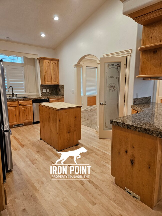 Building Photo - 3bed/2bath in sought after Nampa neighborhood w/3 car garage and large bonus room.