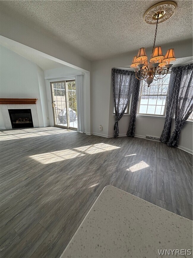 Building Photo - 3011 Cloverbank Rd