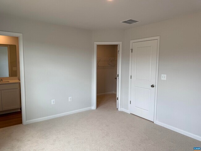 Building Photo - 99 Oldfield Dr