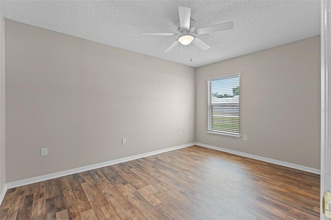 Building Photo - 16316 Meredrew Ln