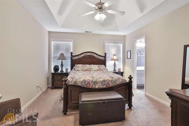 Building Photo - 50 Greens Ct