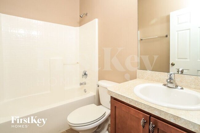 Building Photo - 5658 Forest Ridge Dr