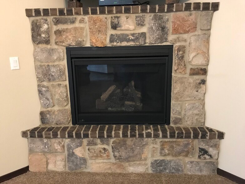 Building Photo - 1490 Arctic Ct