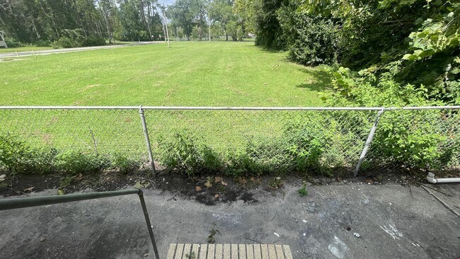 Building Photo - 5693 Atlee Ave