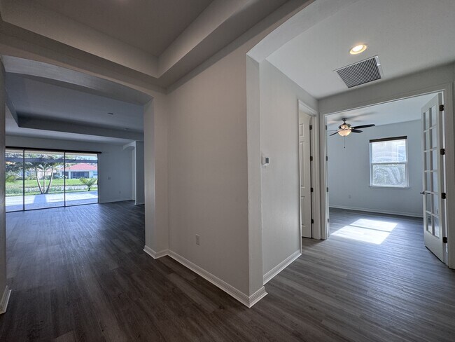 Building Photo - 11626 Parrotfish St