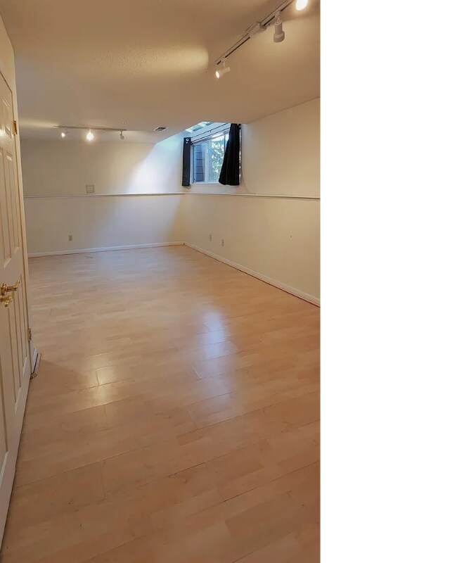Building Photo - 502 Porpoise Bay Terrace