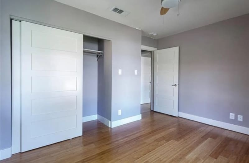 Building Photo - 2509 Loyola Ln