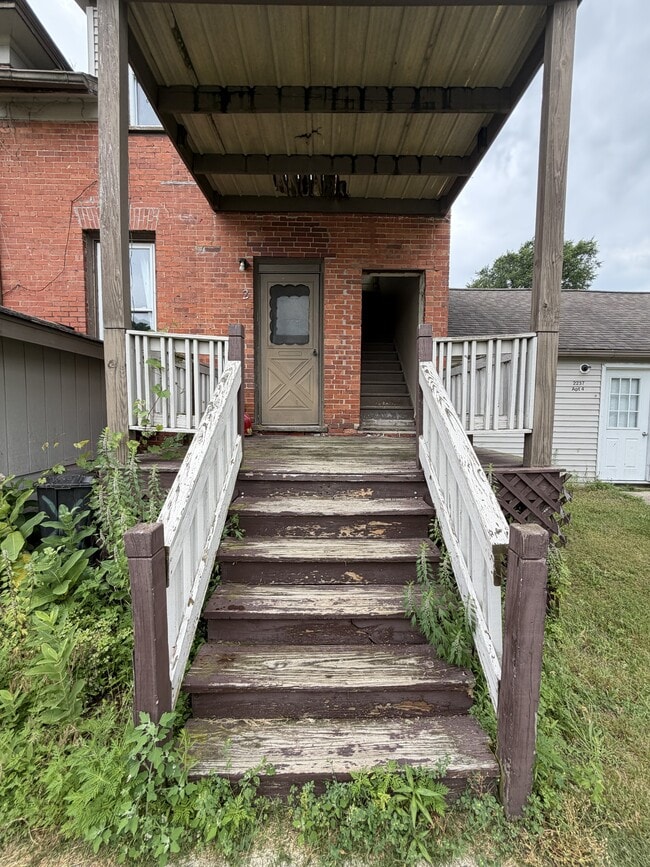 Building Photo - 2237 Bingham