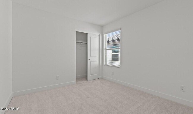 Building Photo - 8018 W Griswold Rd