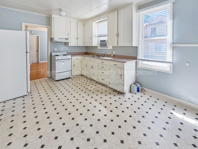 Building Photo - 214 W Bannock St