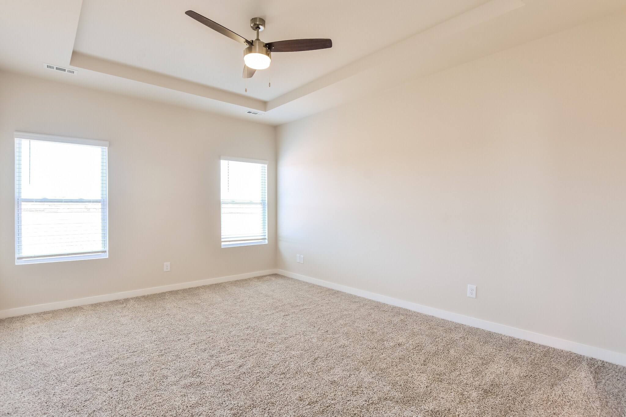 Building Photo - 26414 Valley Ridge Rd