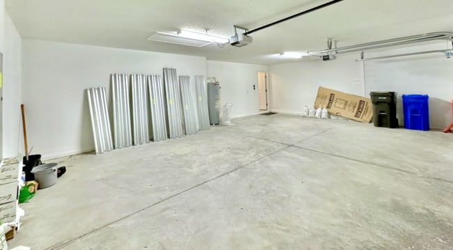 Building Photo - 376 Rain Berry Ave