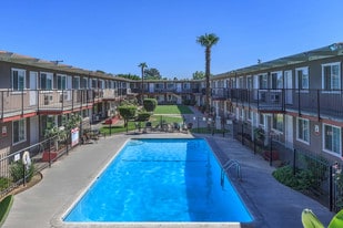 Building Photo - Osito Apartments