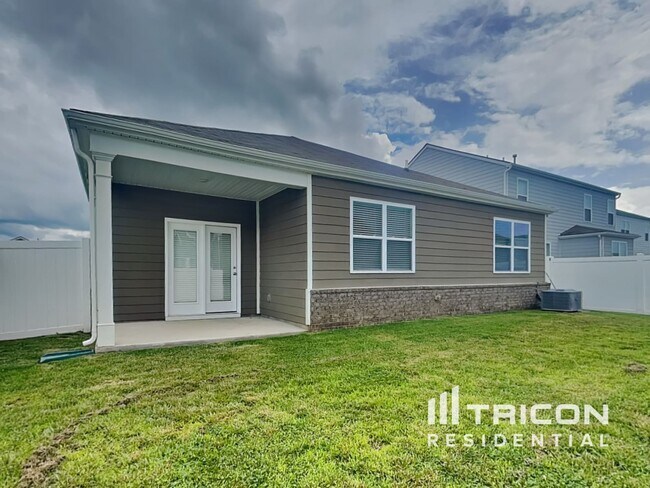 Building Photo - 4074 Beach Wy