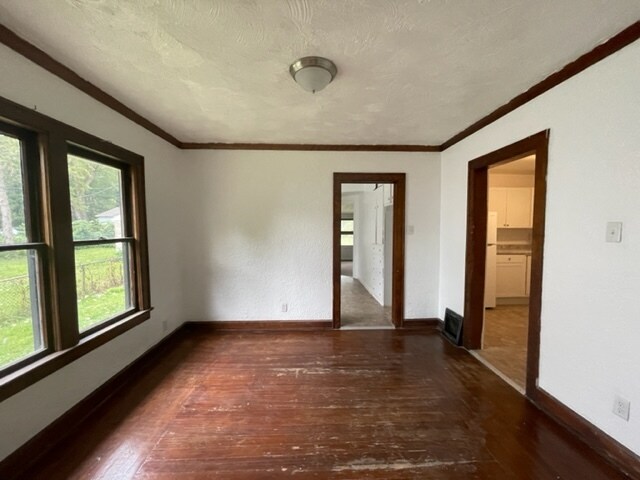 Building Photo - 1625 Huey St