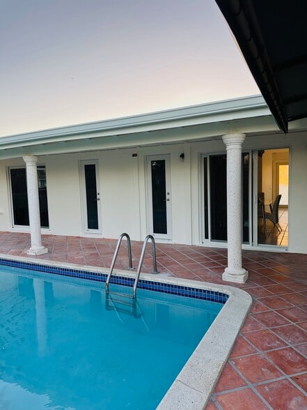 Building Photo - 3225 SW 94th Ave