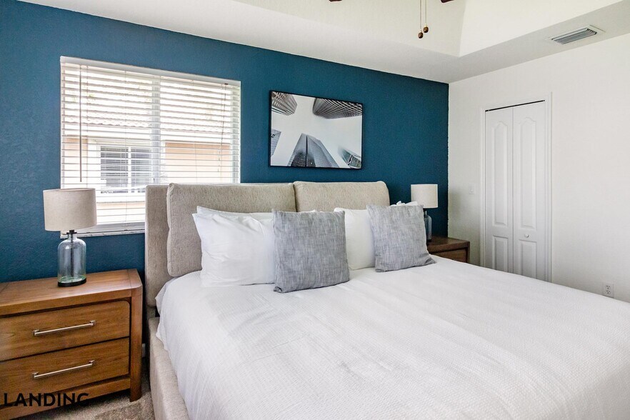 Building Photo - 1140 SE 24th Rd