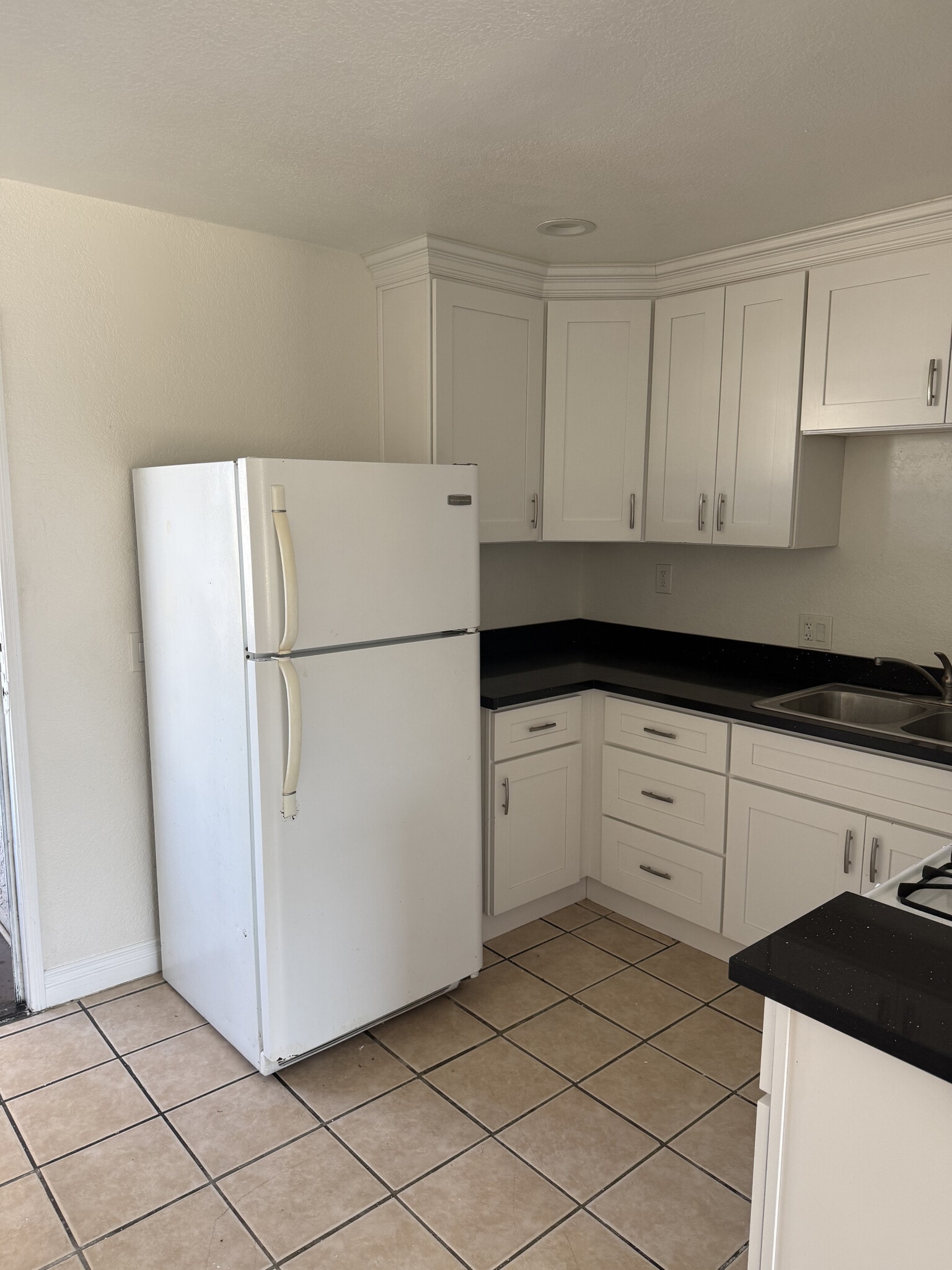 Kicthen - 4832 W 116th St