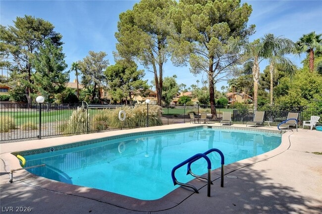 Building Photo - 2999 Bel Air Dr