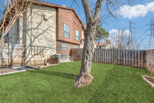 Primary Photo - 10575 Starcrest Dr