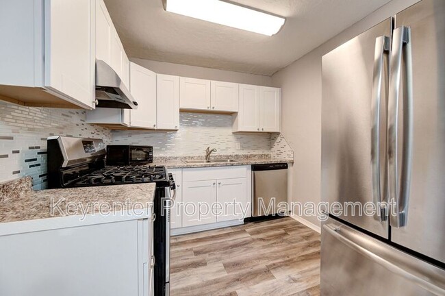 Building Photo - 220 W Jacobs Dr