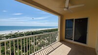 Building Photo - Beautiful 3 bedroom Oceanfront Condo for l...