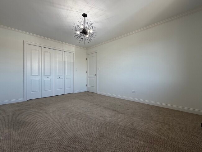 Building Photo - 5 Echo Ct