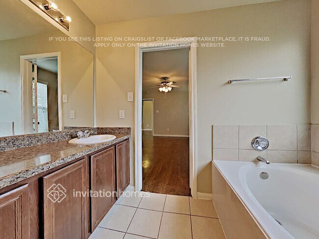 Building Photo - 19239 Canaras Ct