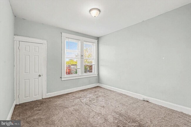 Building Photo - 409 Edgewood St
