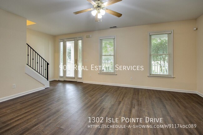 Building Photo - 1302 Isle Pointe Dr