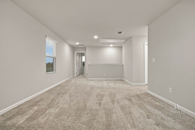 Building Photo - 163 E Millbrook Dr