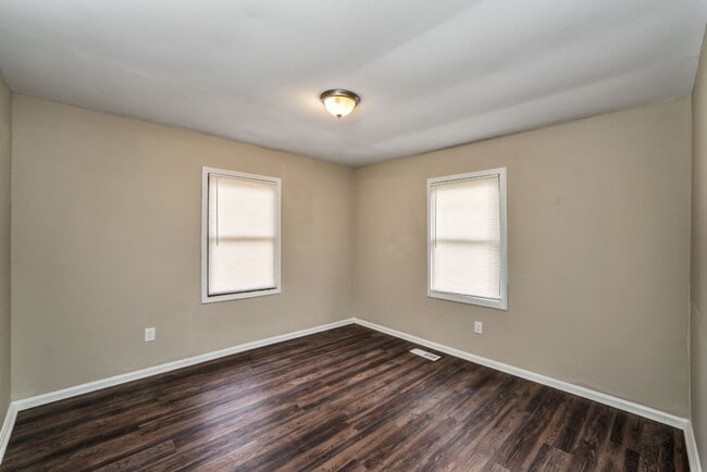 Building Photo - Love Where You Live — Updated 3BR Home in ...