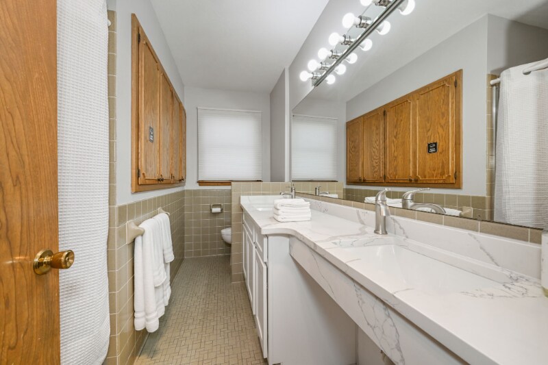 Building Photo - 7450 Duluth St