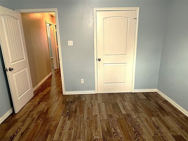 Building Photo - 3027 Sandpiper St