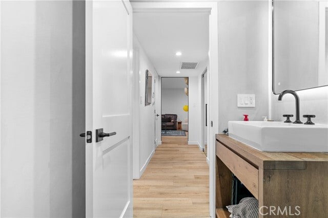 Building Photo - 635 E Magnolia Blvd