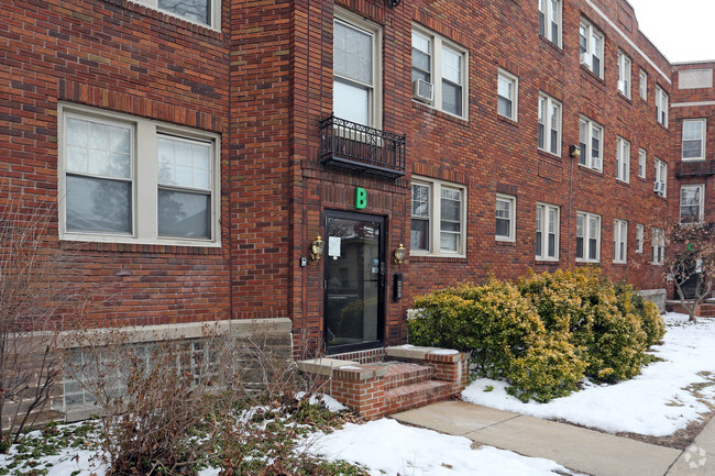 Building Photo - Rose Court Apartments