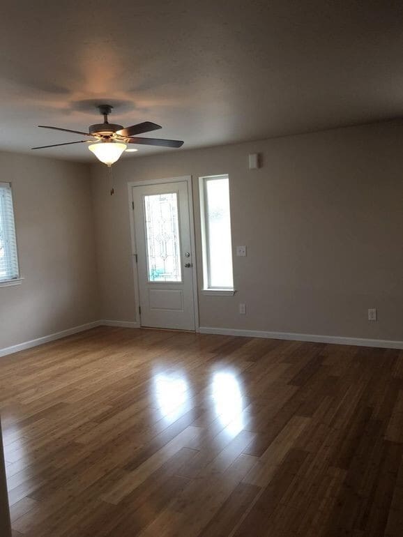 Building Photo - 2 Bedroom 1 Bath Duplex