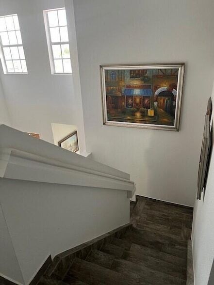 Building Photo - 144 Blue Grotto Dr