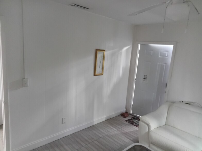 Building Photo - 1241 NW 56th Ave