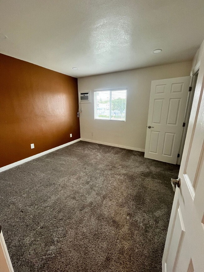 Building Photo - $2,650 - 2 Bed 1 Bath House in San Diego