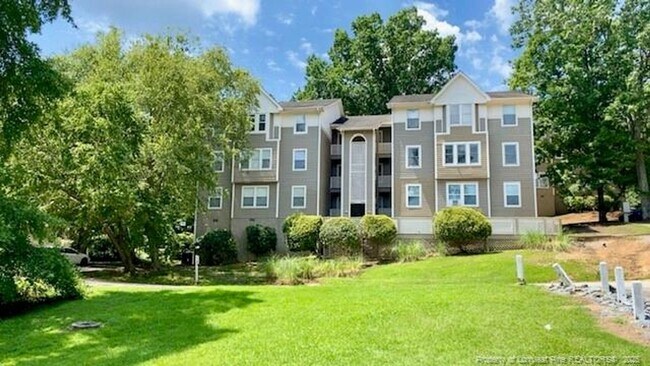Building Photo - 6771 Willowbrook Dr