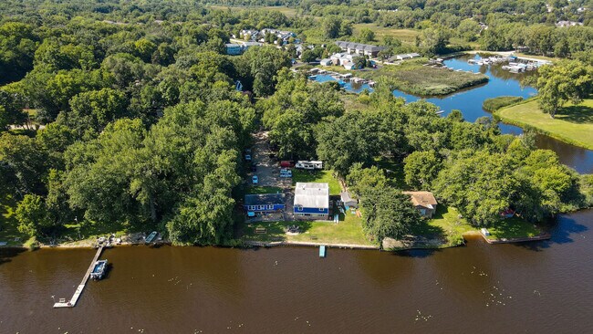 Building Photo - 39259 N Jackson Dr