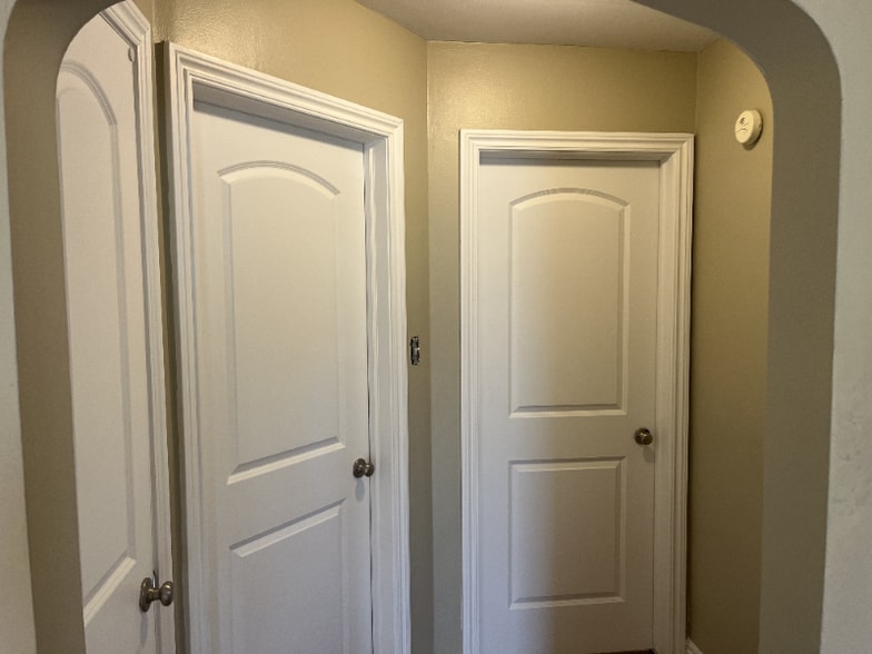 Building Photo - 1409 Gardenia Ave