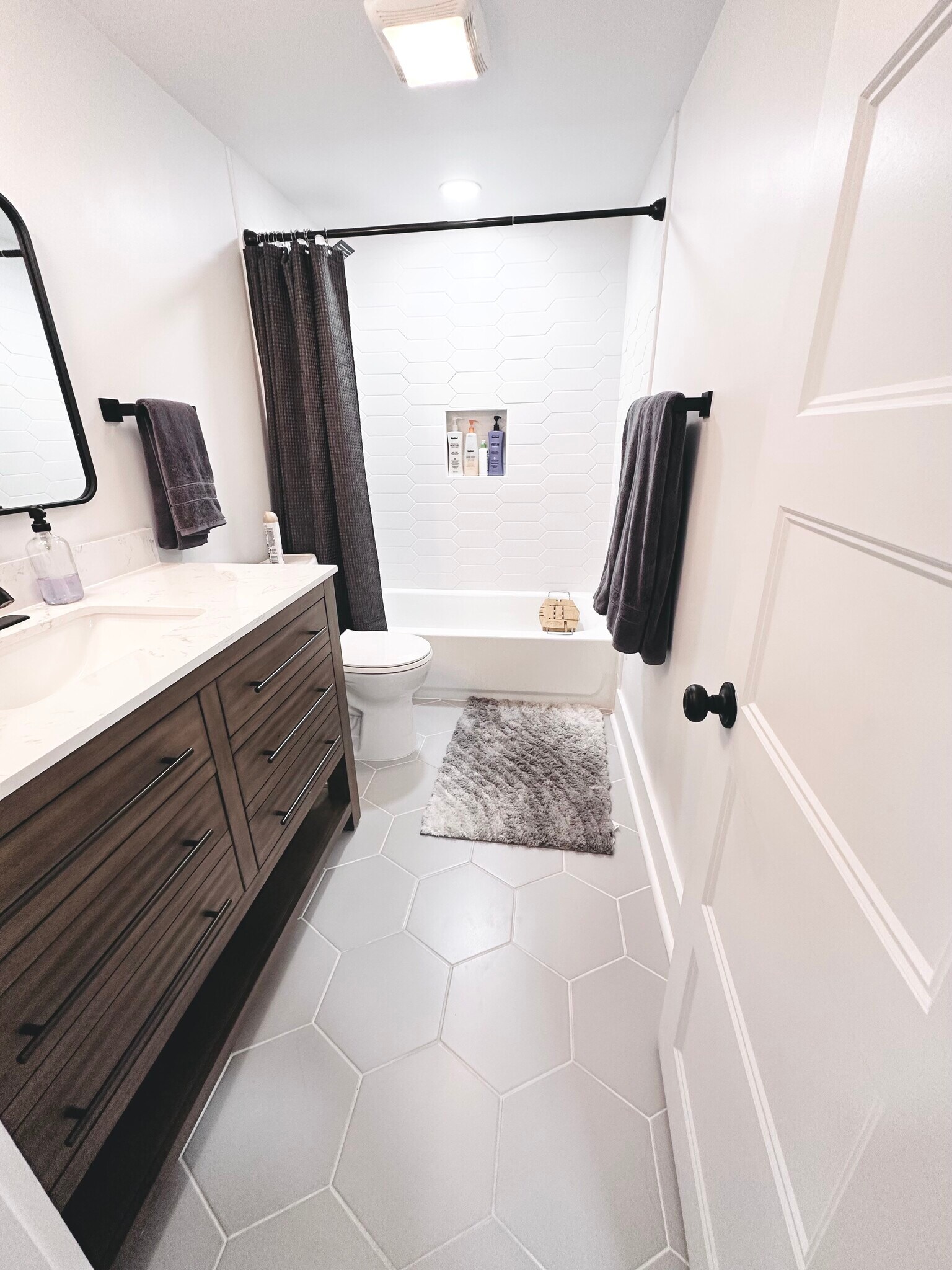 Full bath Basement - 1427 Parkwood Pl NW