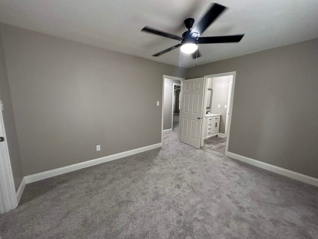 Building Photo - 4031 Sawgrass Dr